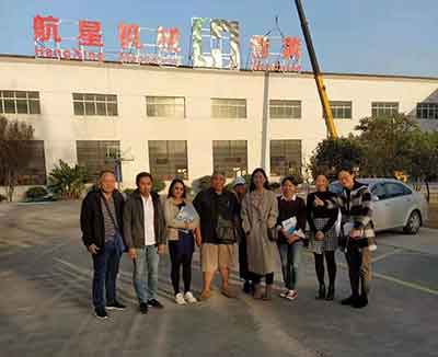 泰（tài）国（guó）客户来上航洗涤机械参观（guān）考察（chá）